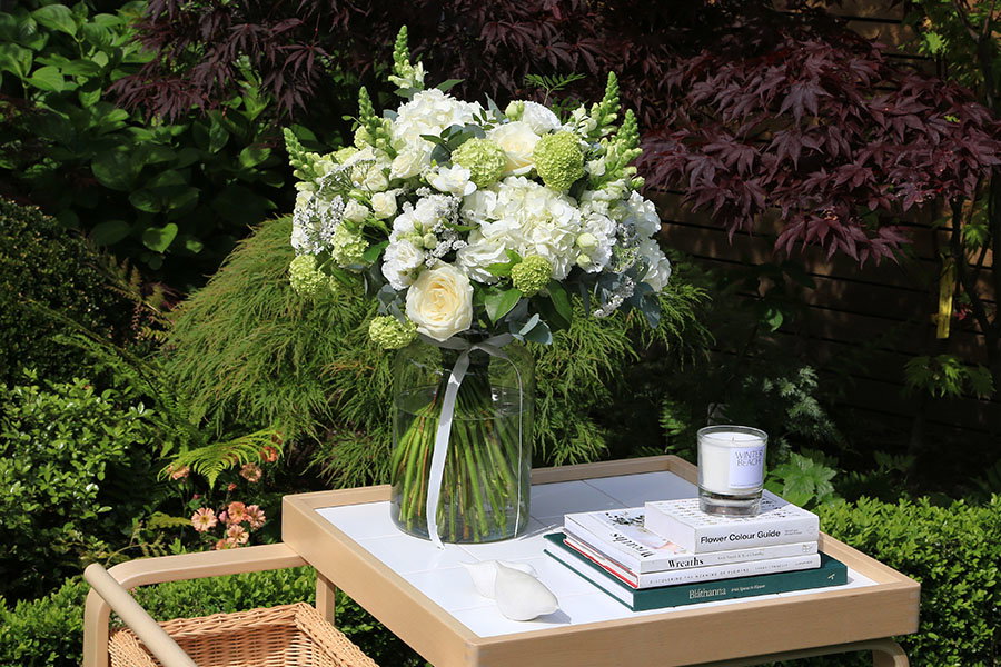 A White Appassionata bouquet