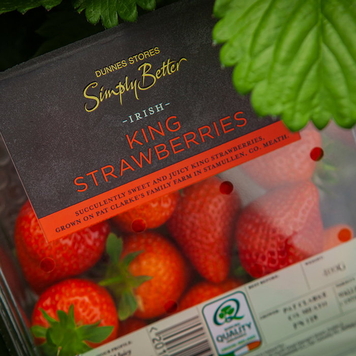 Fresh, juicy Irish King Strawberries from Dunnes Stores, labeled with details about their origin and quality.